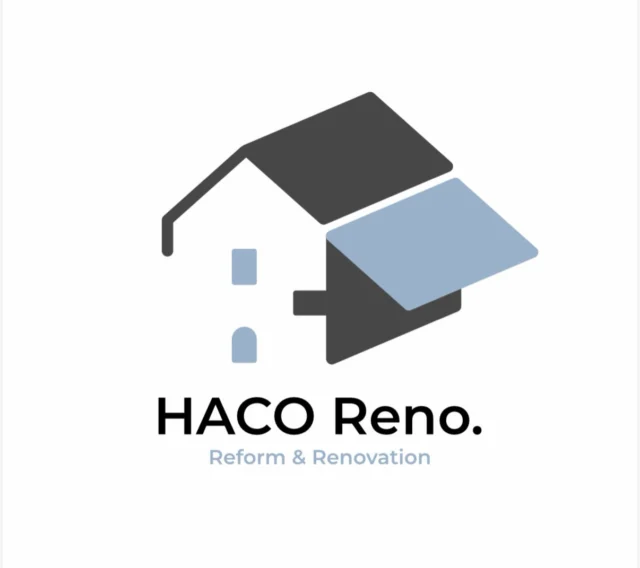 はじめまして。
和歌山でリフォーム・リノベーションを行っている
HACO Reno.(ハコリノ)です！🏠

施工事例、リフォームのアイデア、
「リフォームでここまで変わるんや！」
と思っていただけるような情報を発信していきます😊

これまで約12年、
住宅や店舗のリフォーム・リノベーションに携わってきました。

初めて会うお客様から感じるのは、
「リフォームは楽しみな反面、
何から始めればいいのか分からなかったり、
追加費用が発生しないか不安に感じる方も多い」ということです💭

・いくらかかるのか分からない
・どこに頼めばいいのか分からない
・デザインもこだわりたいけど予算が…

そんな悩みを持っている方に、
HACO Reno.はちょうどいいバランスを大切にしています。

✔ できるだけコストを抑えたい💡
✔ でも安っぽい仕上がりにはしたくない✨
✔ せっかくなら少しでもオシャレにしたい🏡

この3つをしっかり叶えるご提案をしています。

工事が終わった後、お客様からのお言葉で

「住みやすくなった」
「快適になった」
「リフォームして良かった」
「ありがとう」
「またお願いしたい」

その一言一言が、僕の誇りであり原動力です。

また、これからは気軽にご相談いただけるように、
LINEでのお問い合わせにも対応しています📱
改装箇所の写真を送っていただくだけでも
おおよそのお見積りが可能です📸

「まだリフォームは先だけどいくらかかるか気になる」
そんな軽い気持ちでも大丈夫です🙆‍♂️
しつこい営業も致しません🙇‍♂️

リフォームでよくある“解体後の追加費用”についても、
HACO Reno.では事前の確認を徹底し、
発生しないようお約束しています🙇‍♂️

ぜひ一度、お気軽にご相談ください😊

これから施工事例もどんどん投稿していきますので、
フォローしていただけると嬉しいです！！📣✨

#リフォーム 
#リノベーション 
#和歌山リフォーム
#和歌山リノベーション
#和歌山工務店